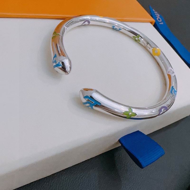 LV Bracelet 05yxh81